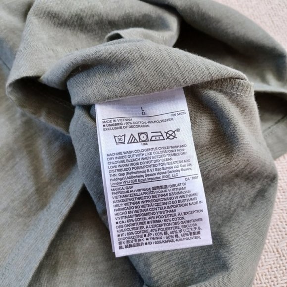 SALE! Gap ♡ lace trim shirt - Picture 5 of 6